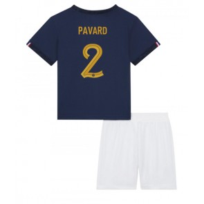 Francja Benjamin Pavard #2 Koszulka Podstawowych Dziecięca MŚ 2022 Krótki Rękaw (+ Krótkie spodenki)